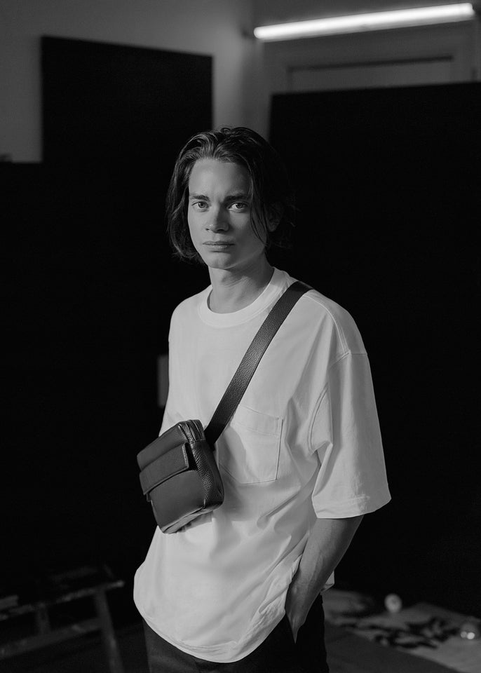 meet Casper, the visual artist behind our unisex crossbody bag